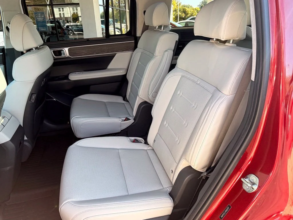 Used 2024 Ultimate Red Hyundai Calligraphy image 18