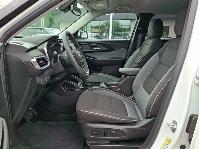 Used 2023 White Chevrolet LT image 14