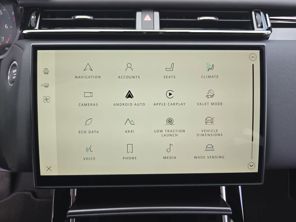New 2026 Arroios Grey Land Rover Dynamic SE image 21