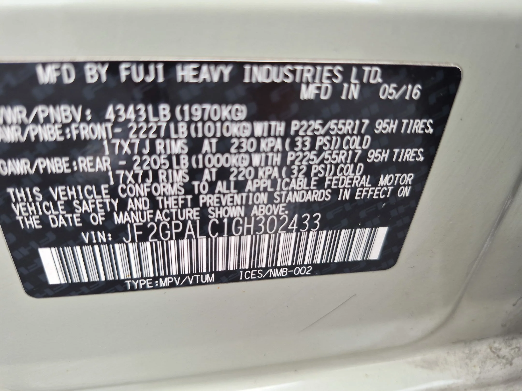 Used 2016 Desert Khaki Subaru Limited image 34