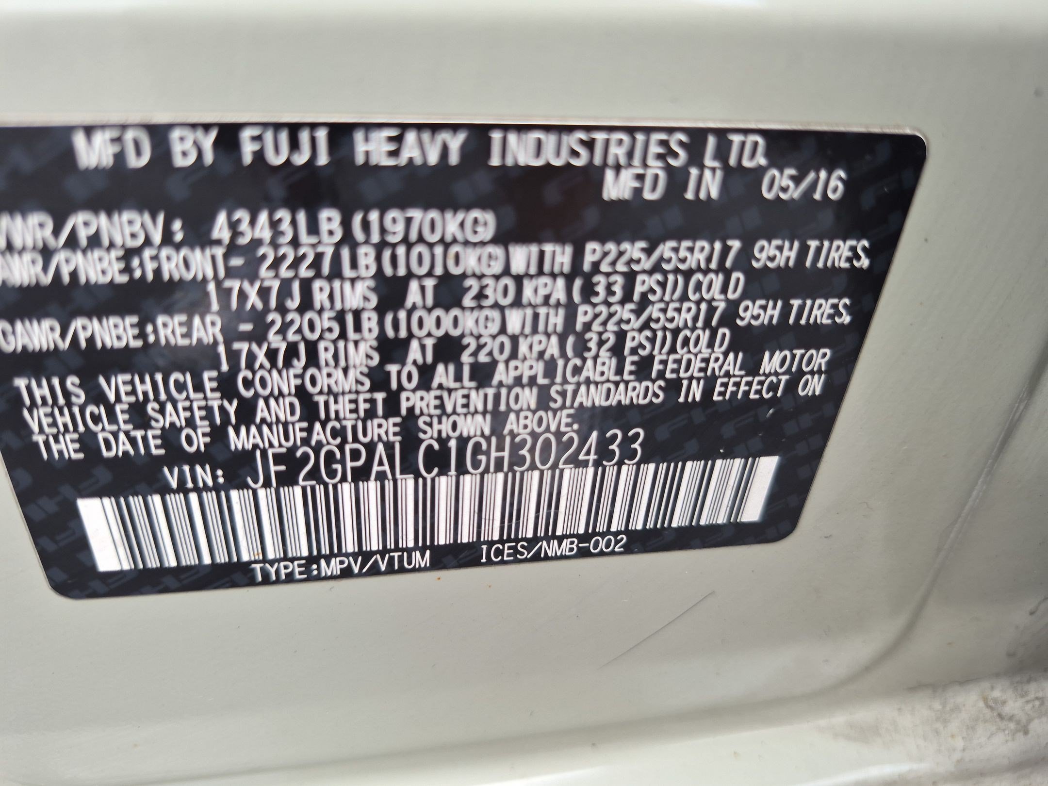 Used 2016 Desert Khaki Subaru Limited image 34