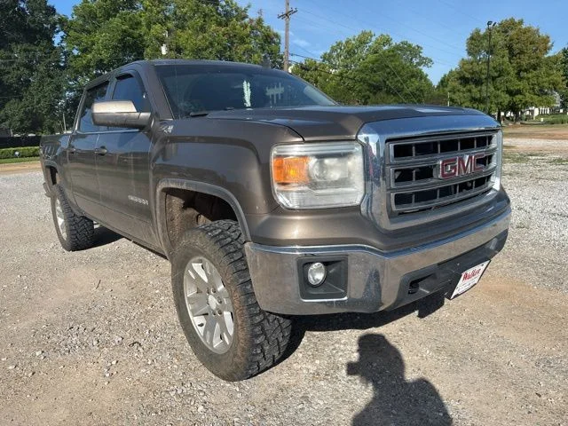 Used 2015 Brown GMC SLE image 2