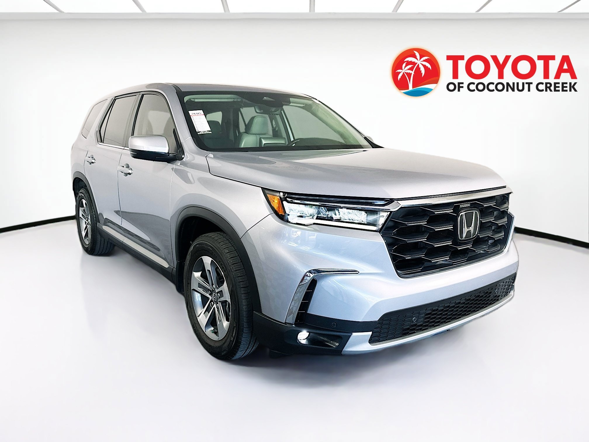 Used 2025 Silver Honda EX-L image 1