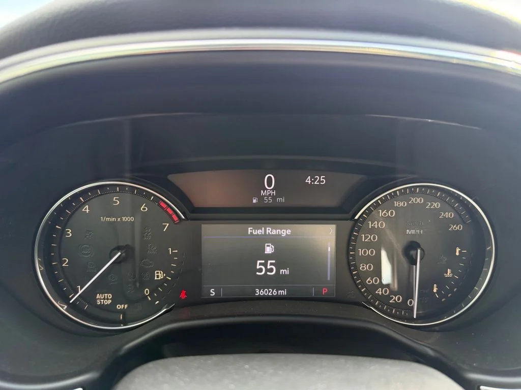 Used 2020 White Cadillac Sport image 27