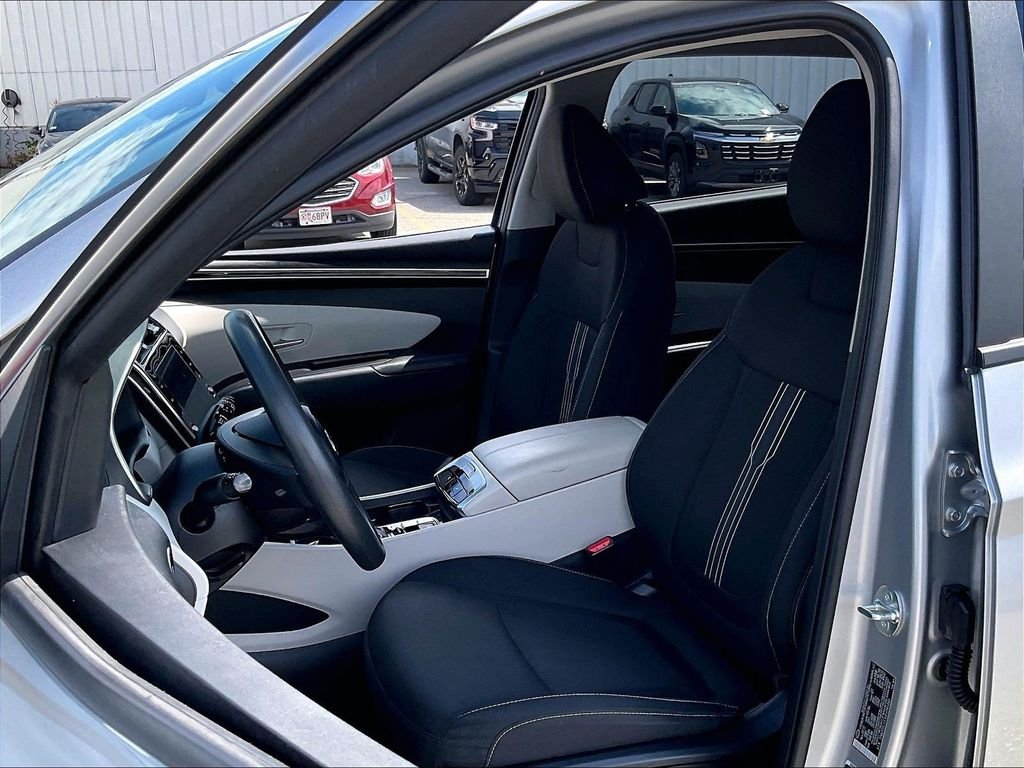 Used 2024 Silver Hyundai SEL image 10