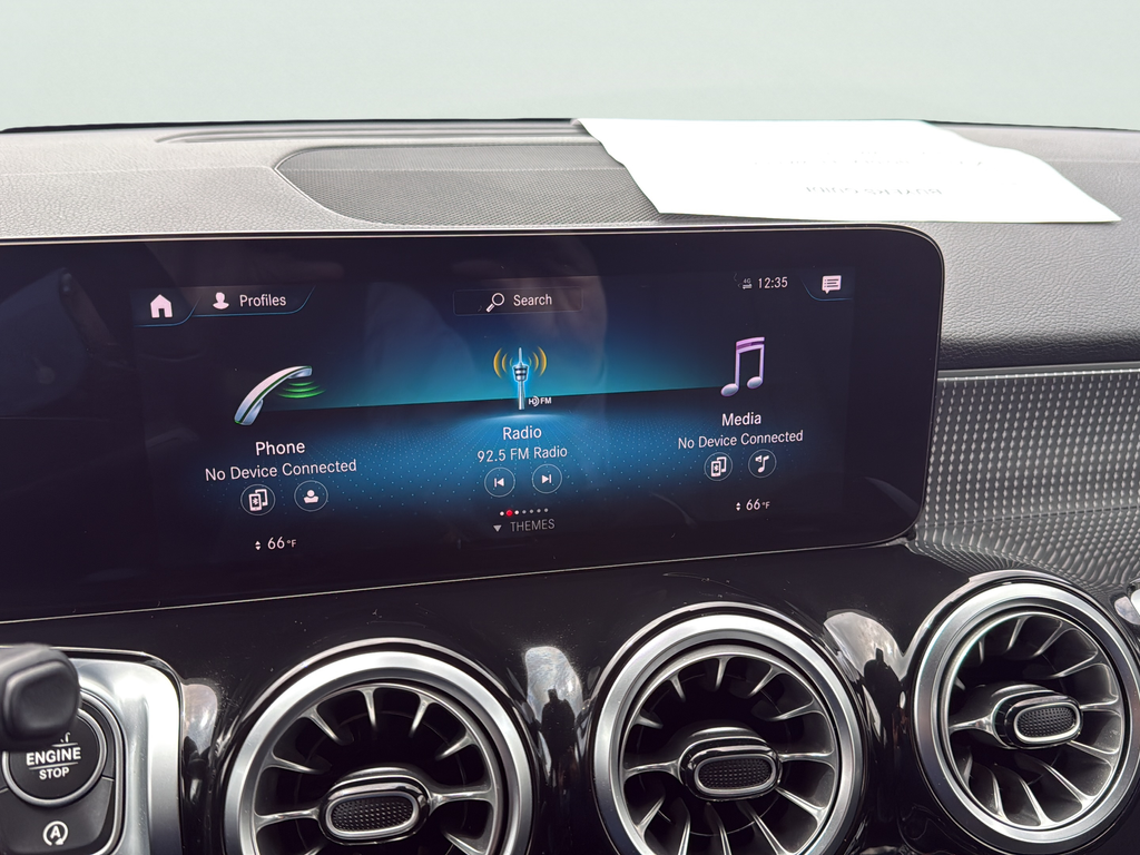 Used 2022  Mercedes-Benz GLB 250 image 16