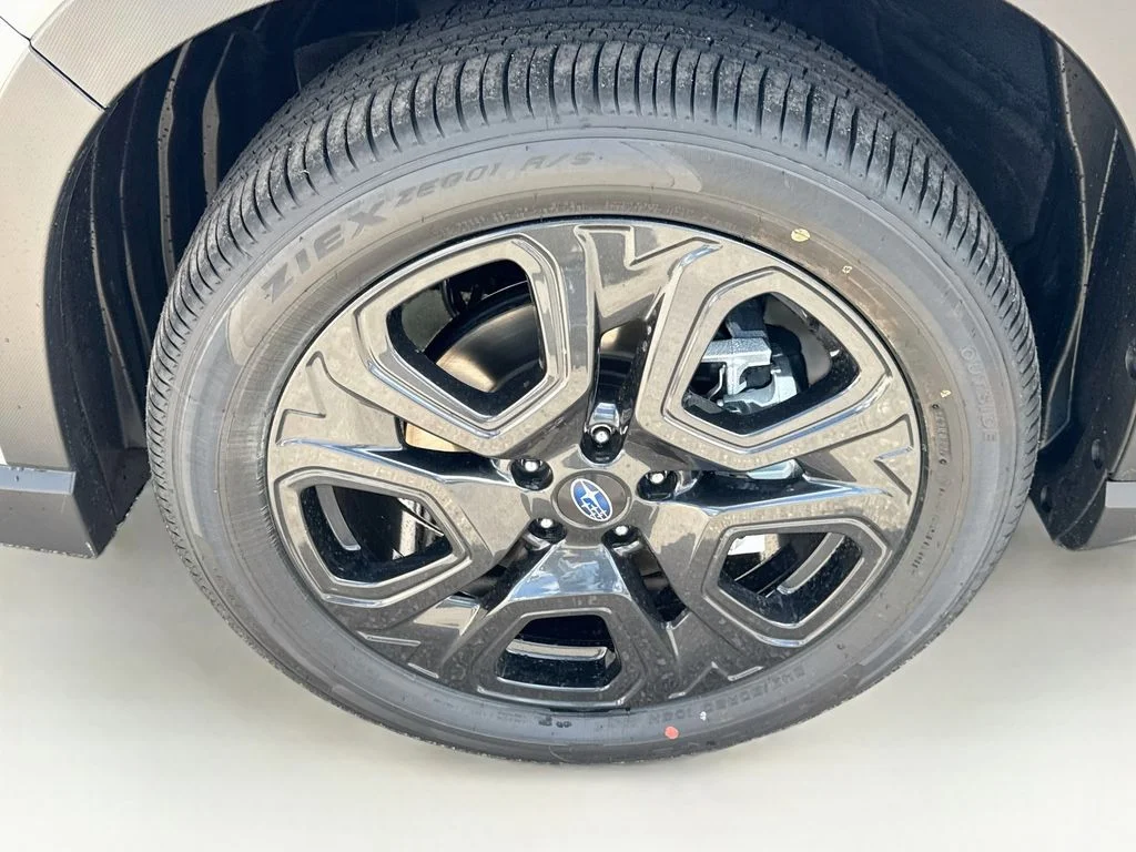 New 2027 Silver Subaru Onyx Edition Touring image 42