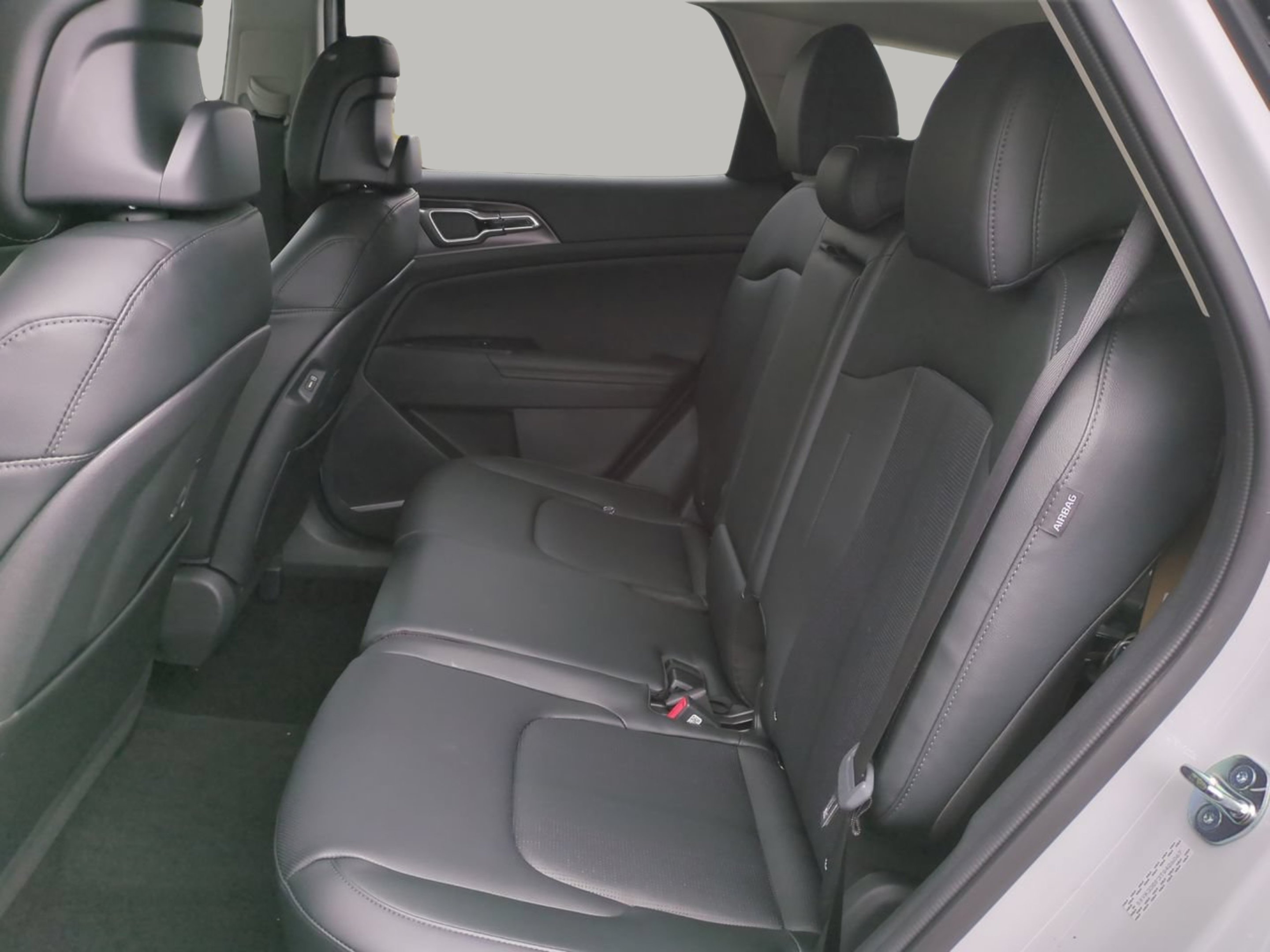 New 2026 Glacial White Pearl Kia EX image 17