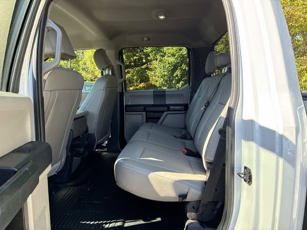 Used 2022 White Ford XL image 18
