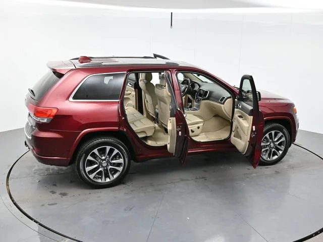 Used 2018 Velvet Red Pearlc Jeep Overland image 45