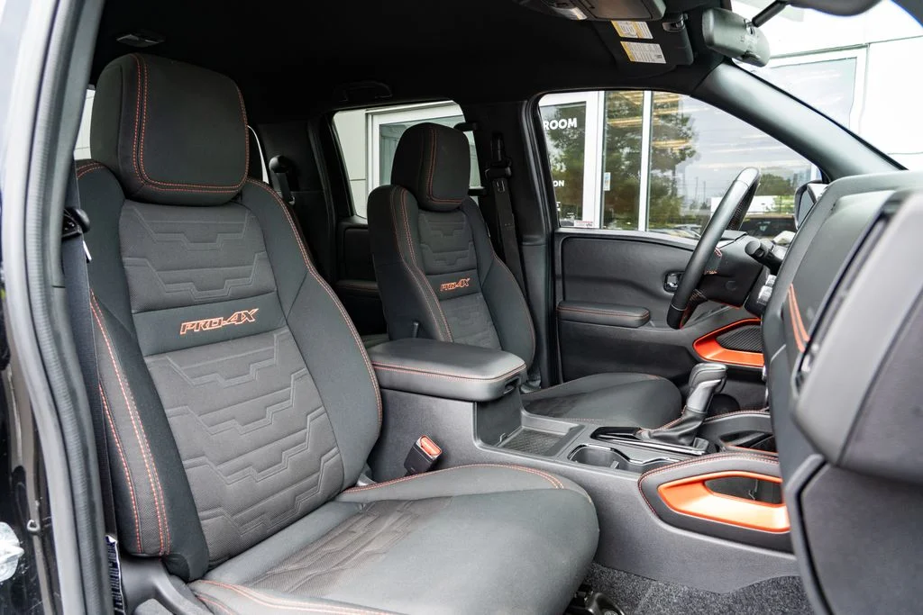 Used 2022 Black Nissan PRO-4X image 27