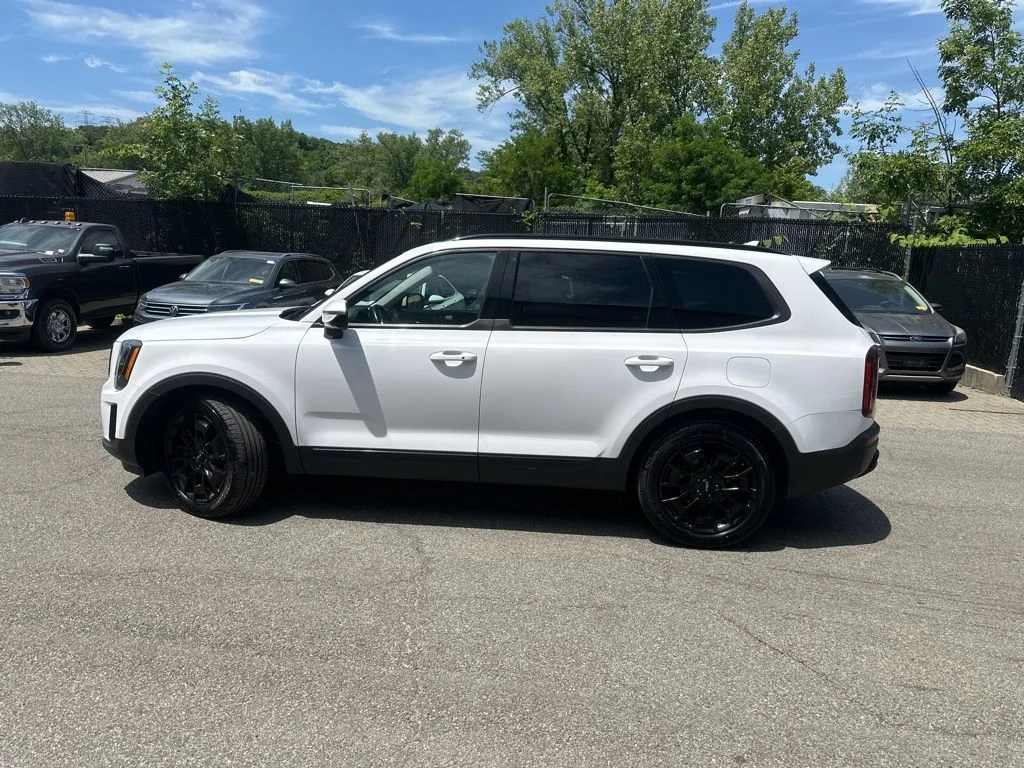 Used 2022 White Kia SX image 3