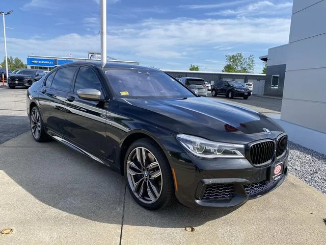 Used 2017 Black BMW M760i image 8
