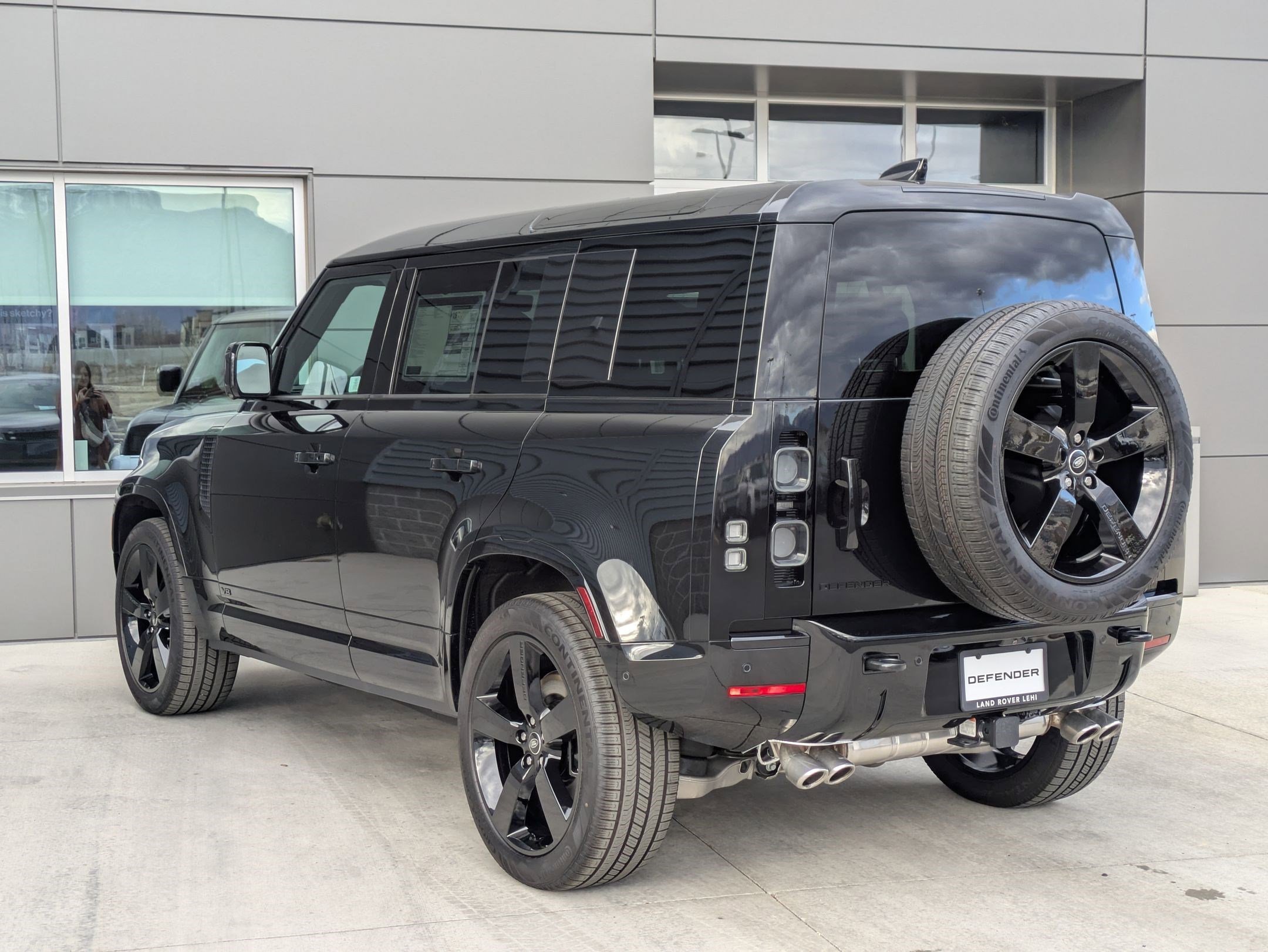 2025 Land Rover Defender V8 - Photo 8