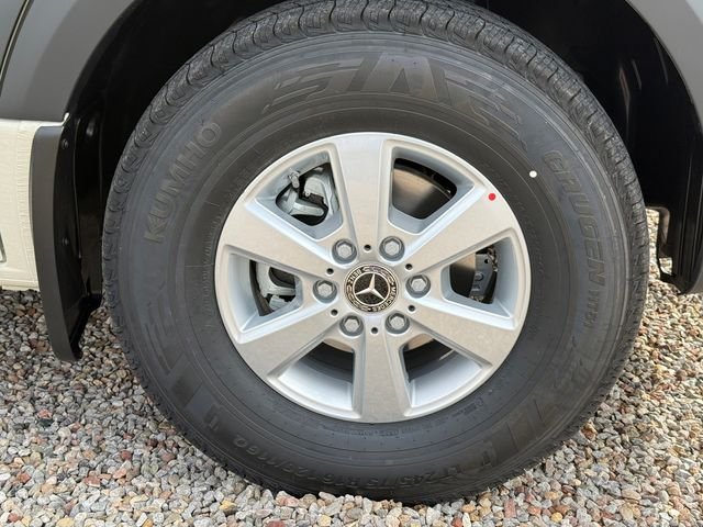 New 2026 Pebble Gray Mercedes-Benz Crew Van 144wb image 27
