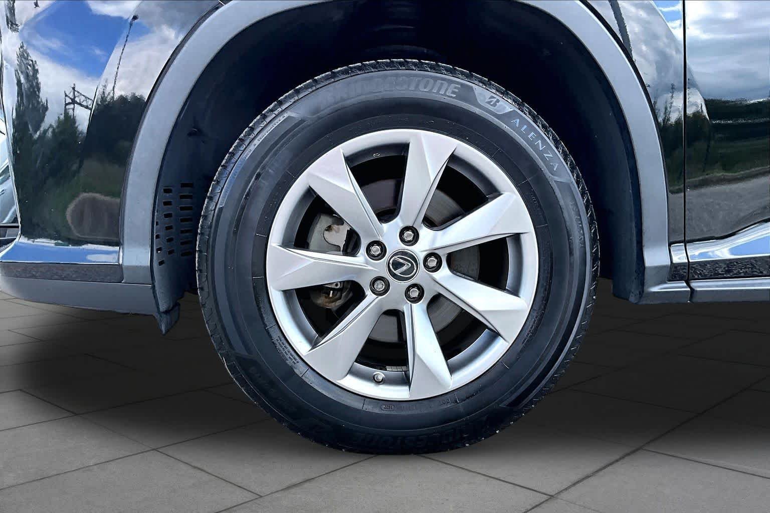 Used 2019 Obsidian Lexus  image 11