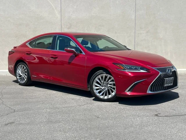 Used 2021 Matador Red Mica Lexus 300h Luxury image 2