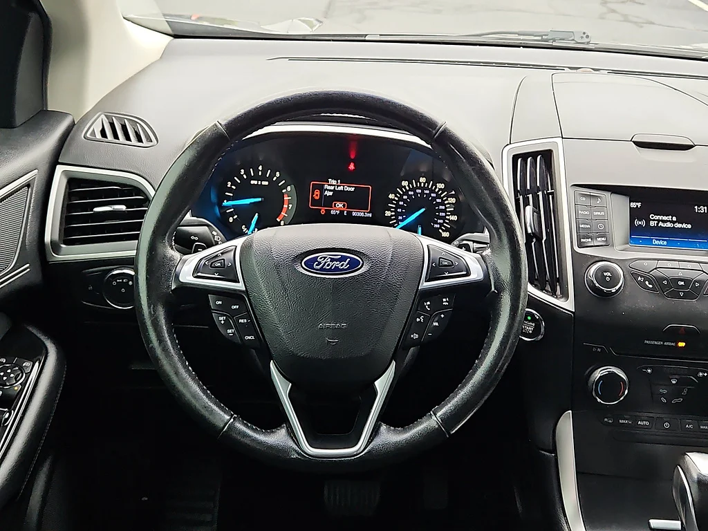 Used 2017 Magnetic Ford SEL image 11