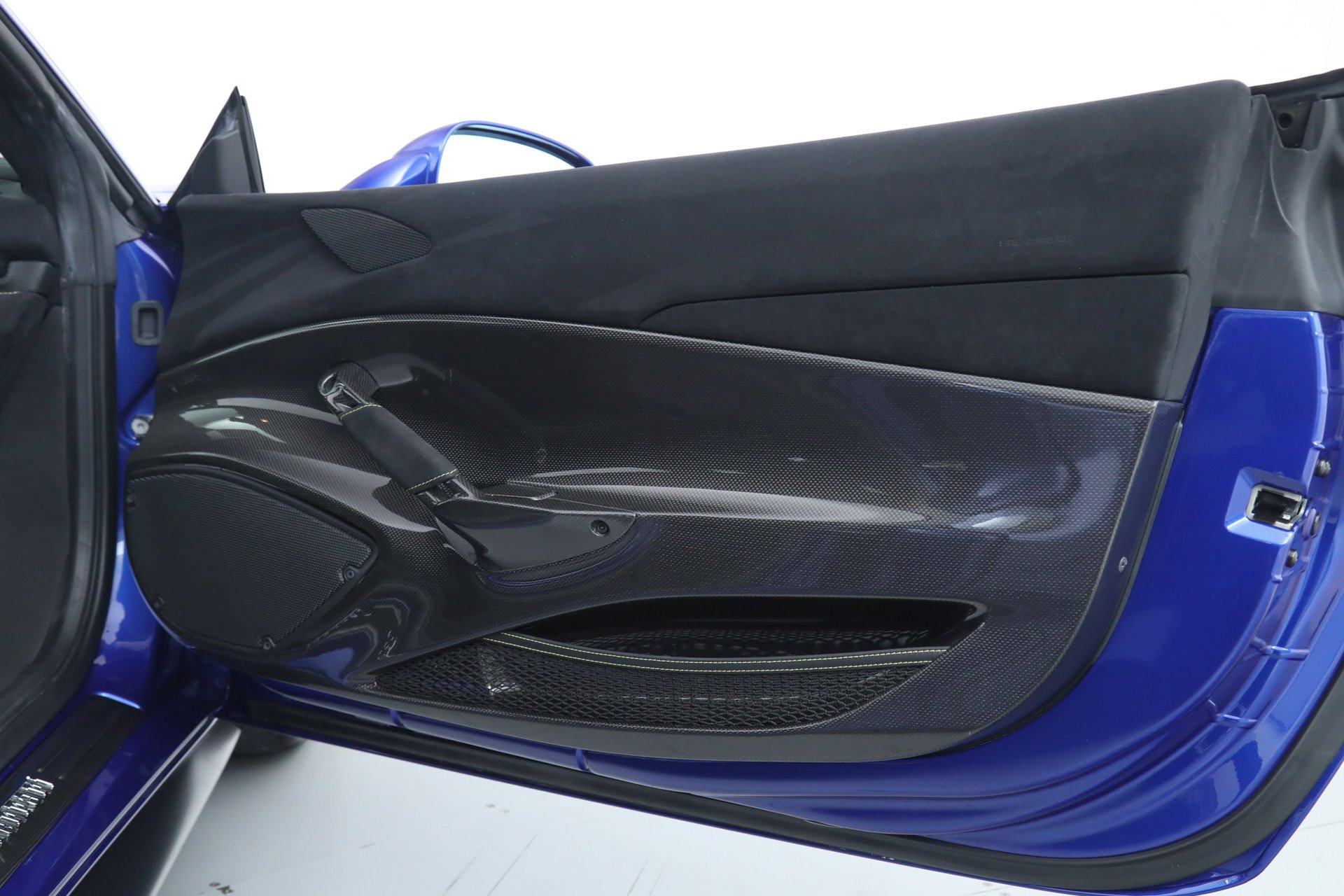 Used 2020 Blue Ferrari  image 19