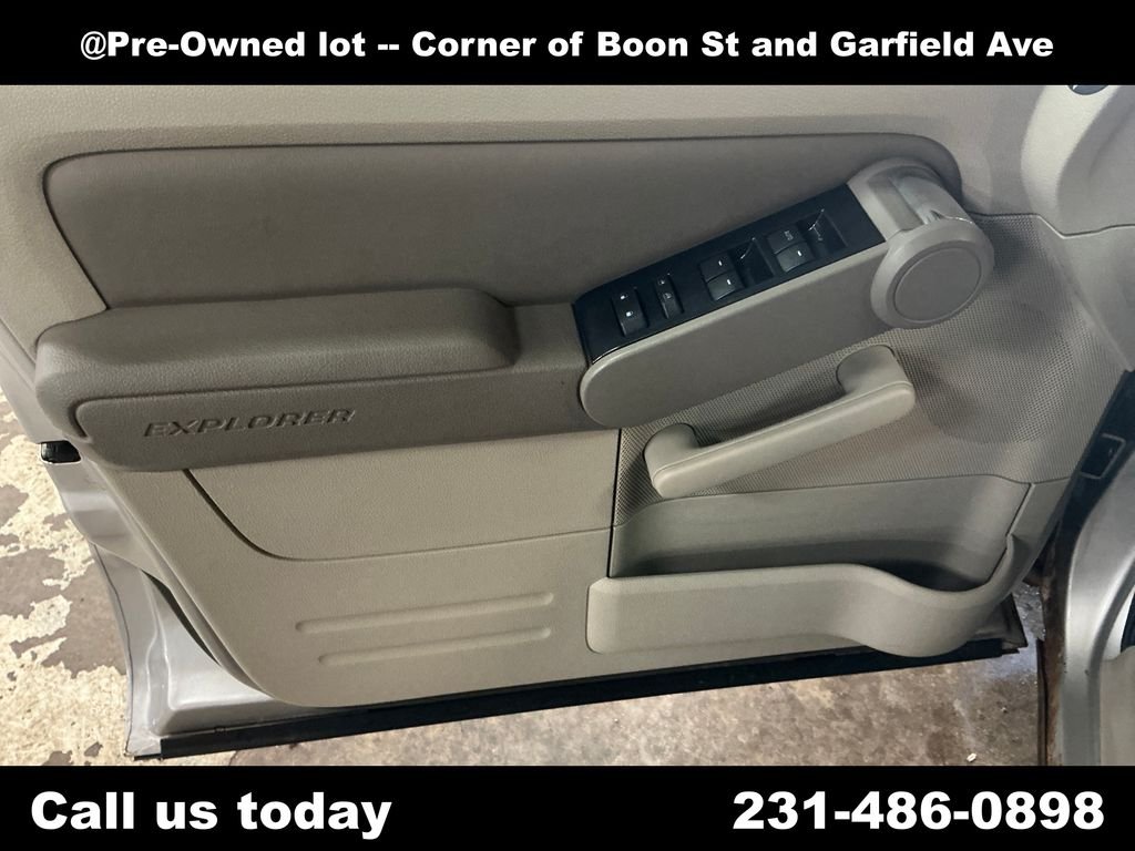 Used 2006 Silver Ford XLT image 14