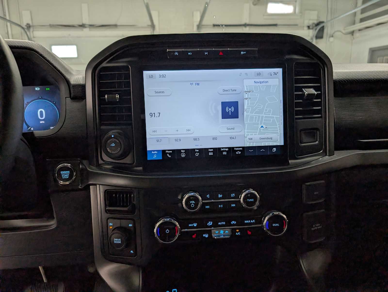 Used 2024 Agate Black Metallic Ford XLT image 36