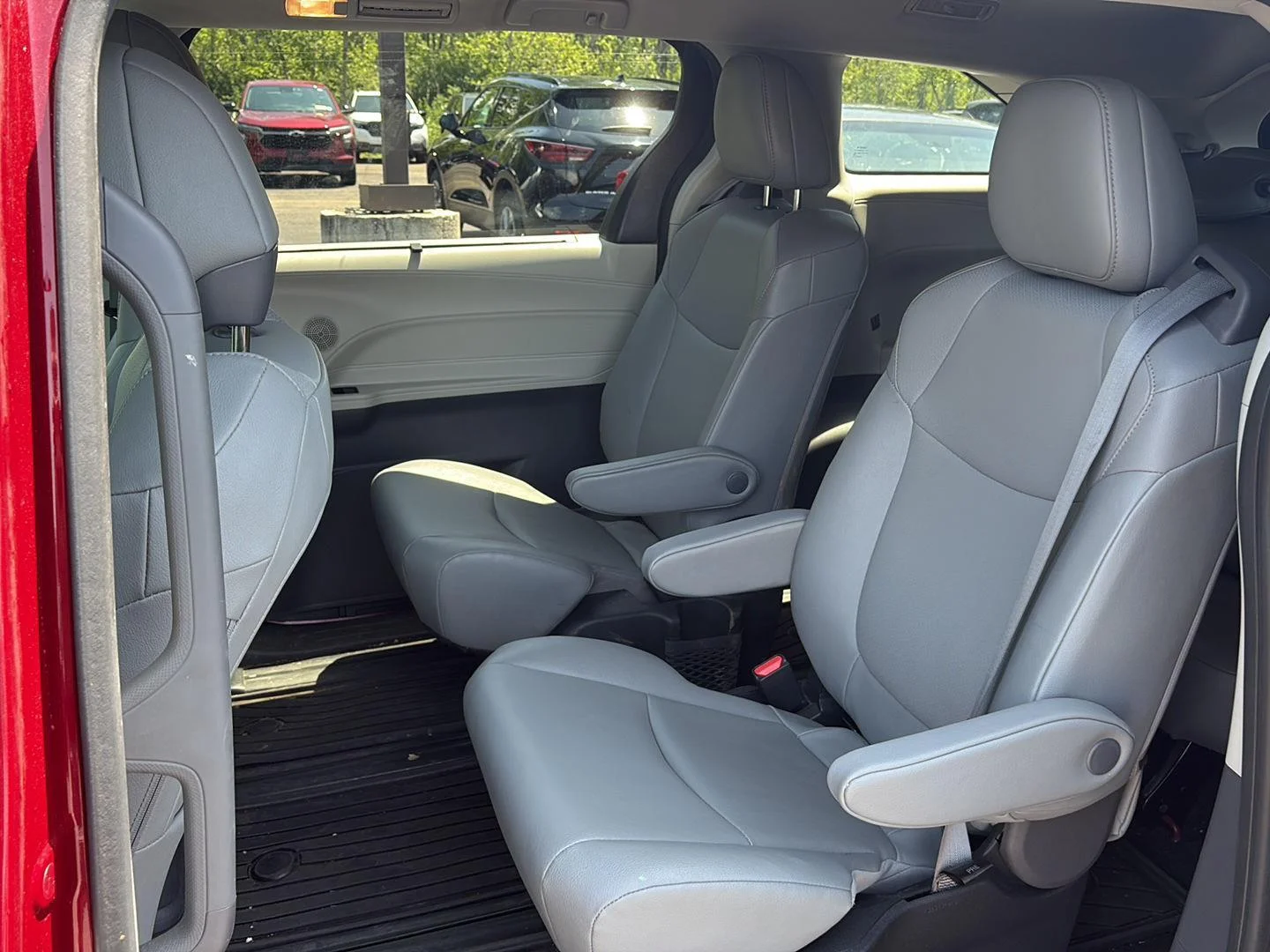 Used 2024 Ruby Flare Pearl Toyota XLE image 11