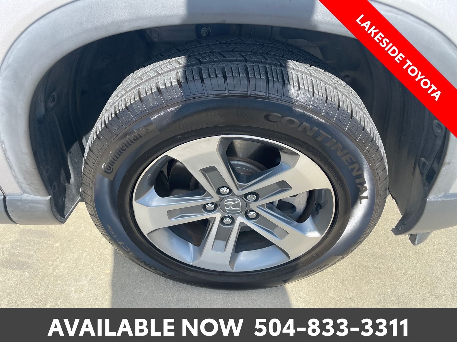Used 2023 Silver Honda EX-L image 10