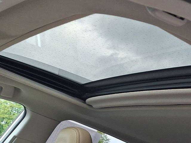 Used 2013 White Toyota Limited image 24