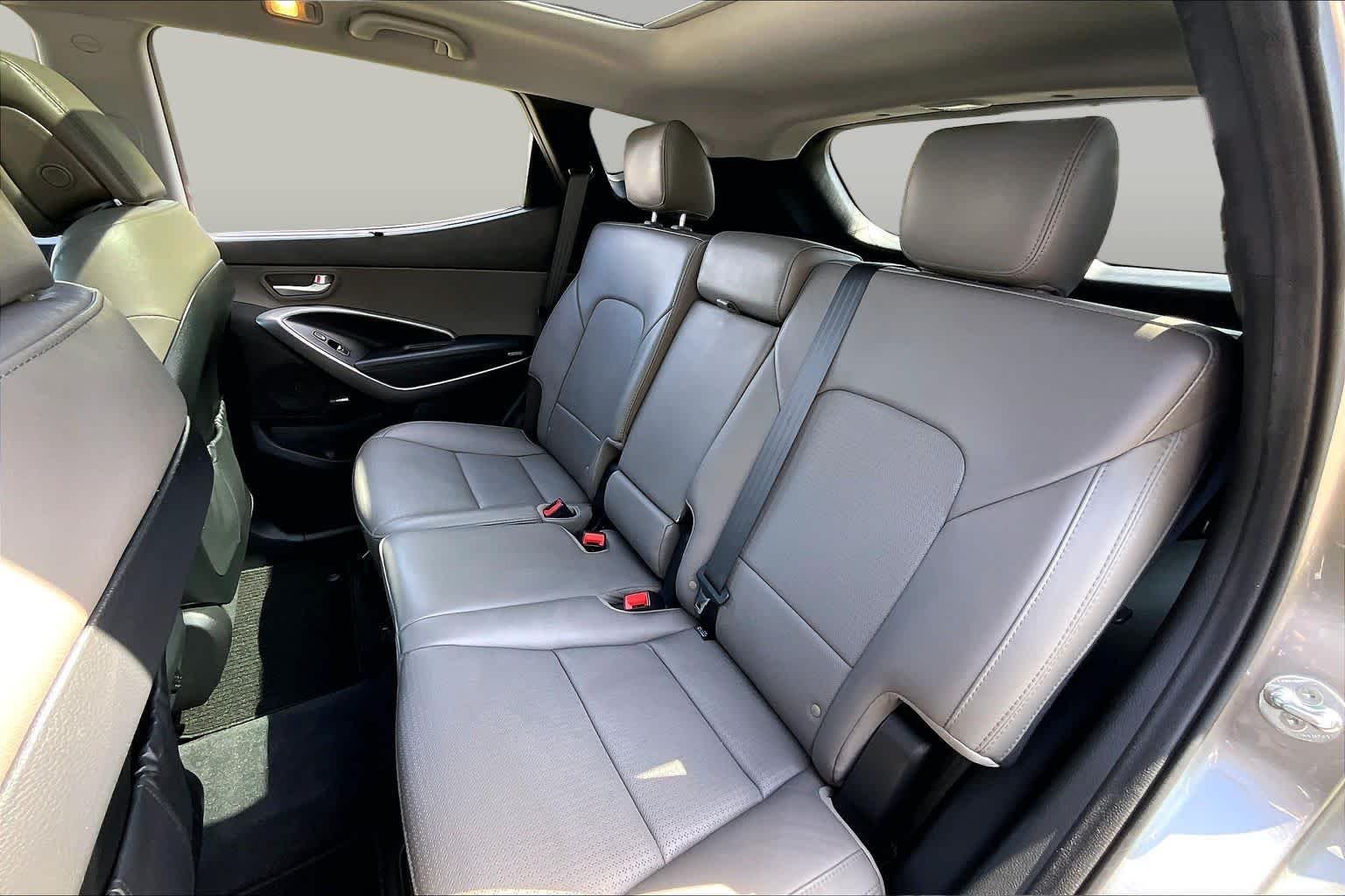 Used 2015 Mineral Gray Hyundai  image 20