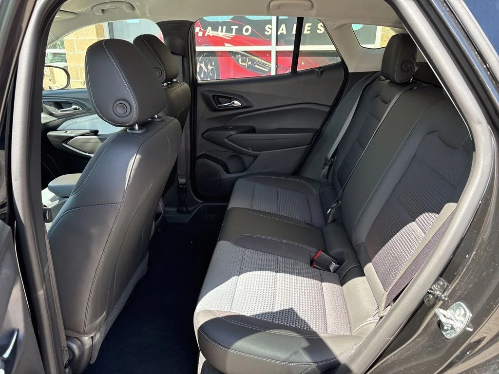 Used 2025 Black Chevrolet LT image 15