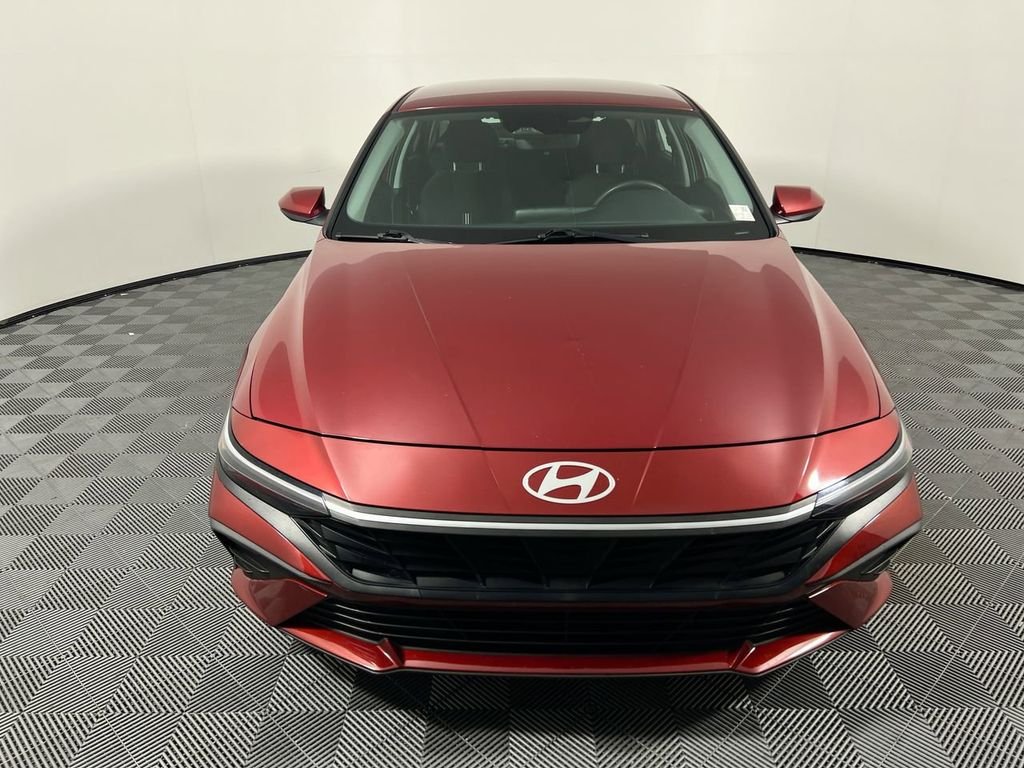 Used 2024 Red Hyundai SEL image 8