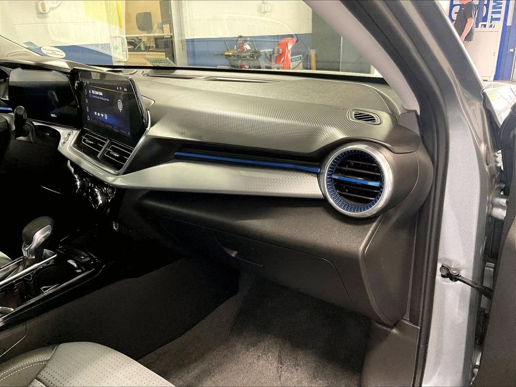 Used 2025 Gray Chevrolet LT image 13