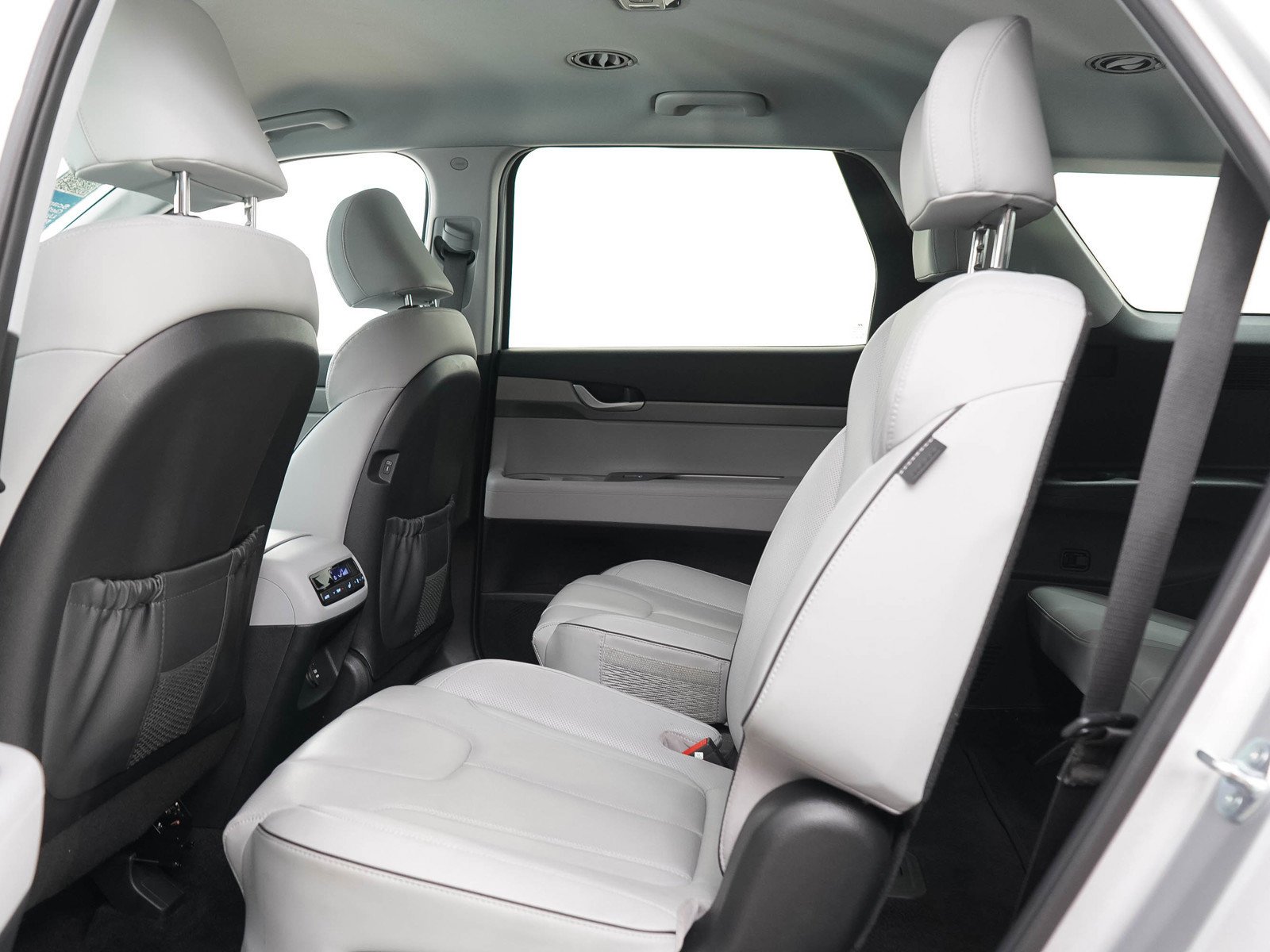 Certified Used 2025 Typhoon Silver Hyundai SEL AWD image 18