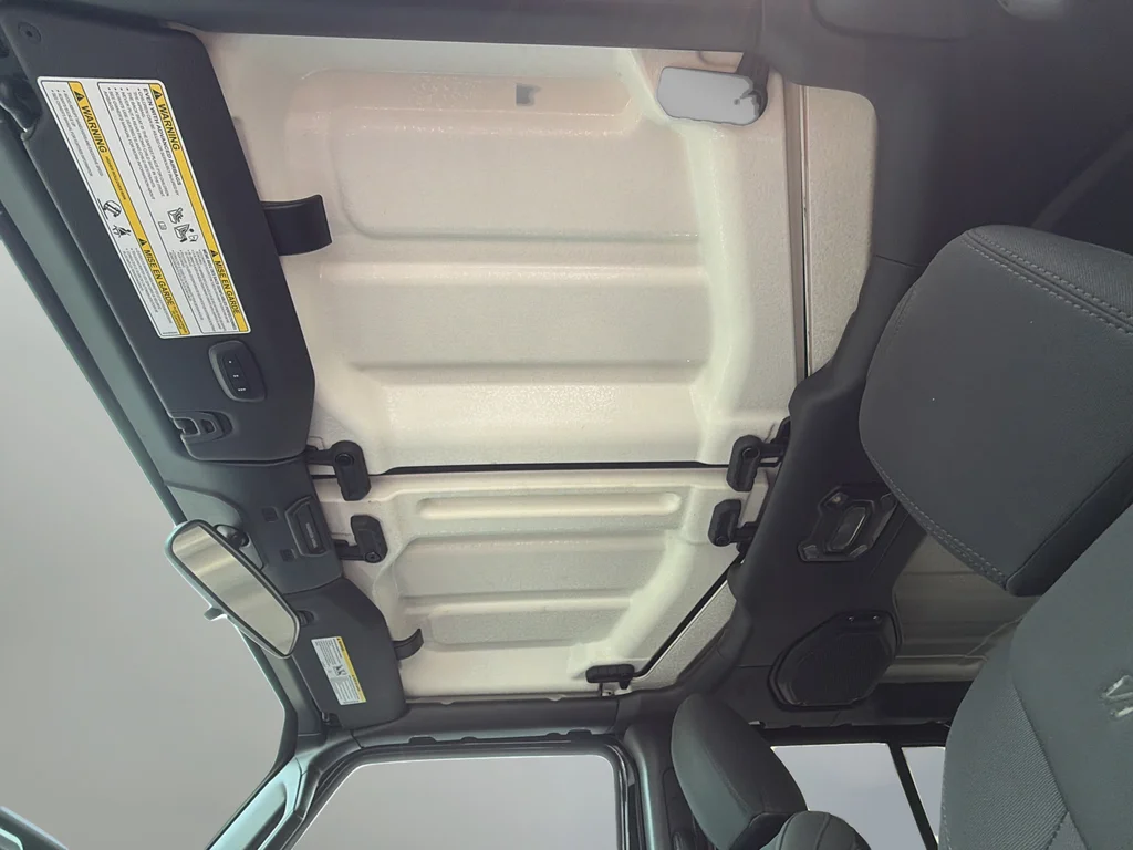 Used 2021 Black Jeep Unlimited Sahara image 18