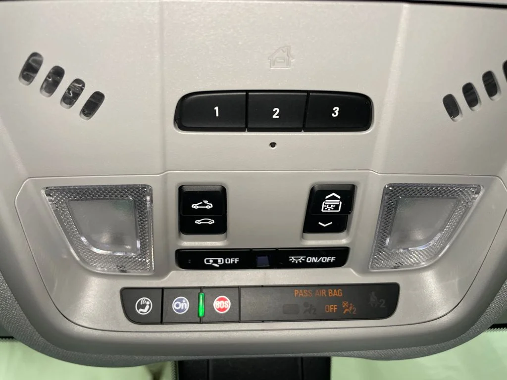 Used 2023 Sterling Metallic GMC SLT image 23