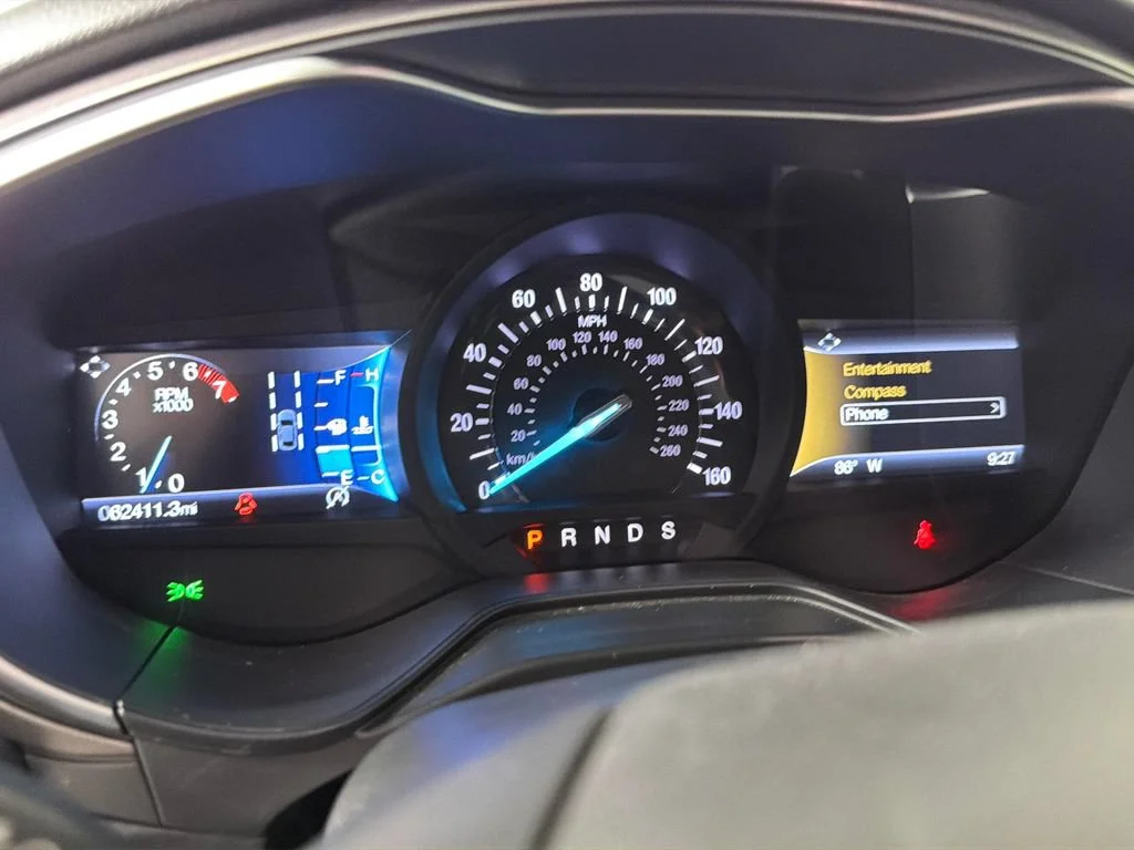 Used 2019  Ford SE image 20