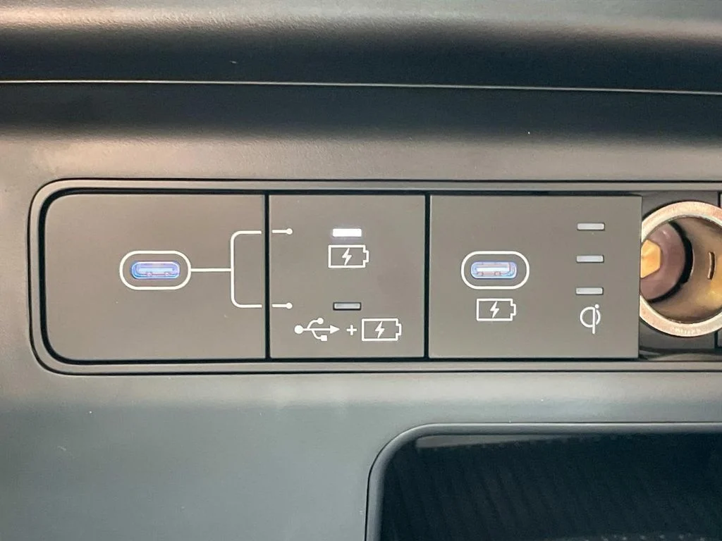 New 2025 White Hyundai SEL image 26