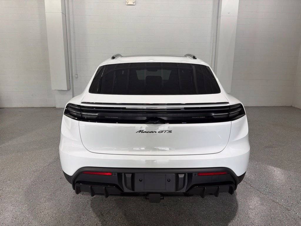 2026 Porsche Macan GTS - Photo 6