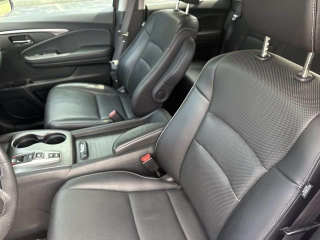 Certified Used 2022 Radiant Red Metallic II Honda AWD RTL image 20