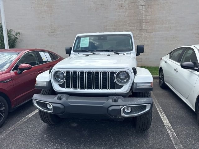 2025 Jeep Wrangler Sahara's photo