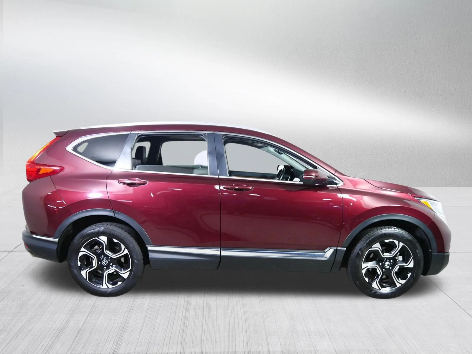 Used 2017 Gray Honda Touring image 8