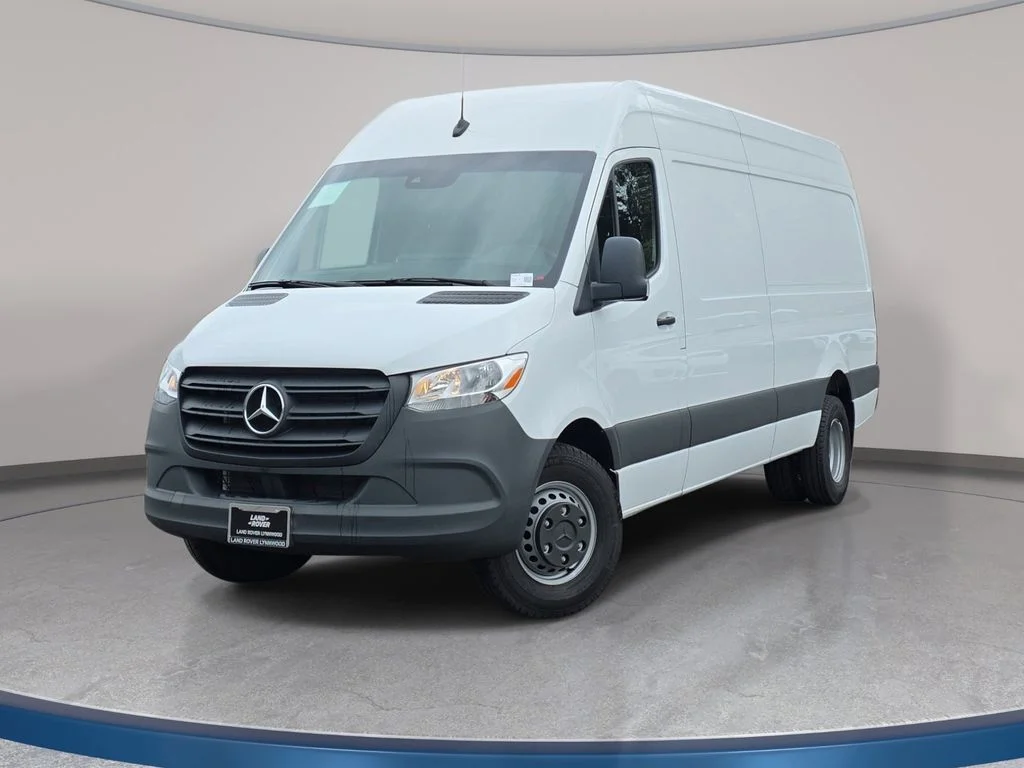 2024 Mercedes-Benz Sprinter 3500 170 WB HO High Roof's photo