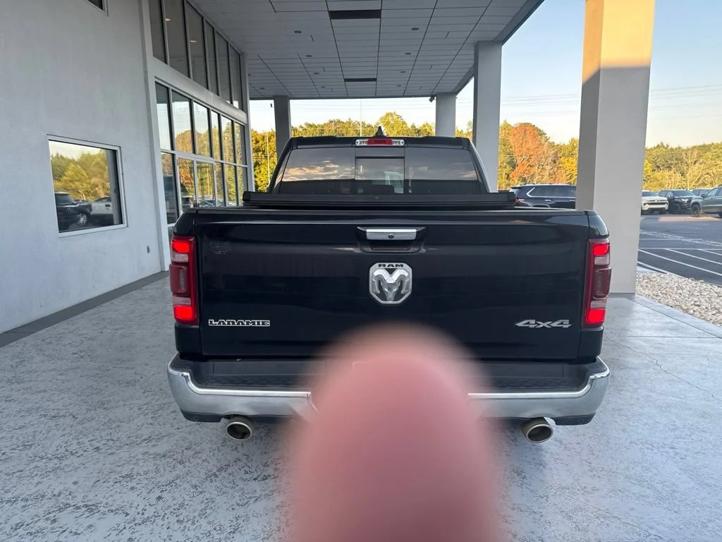 Used 2019 Diamond Black Cry Ram Laramie image 10