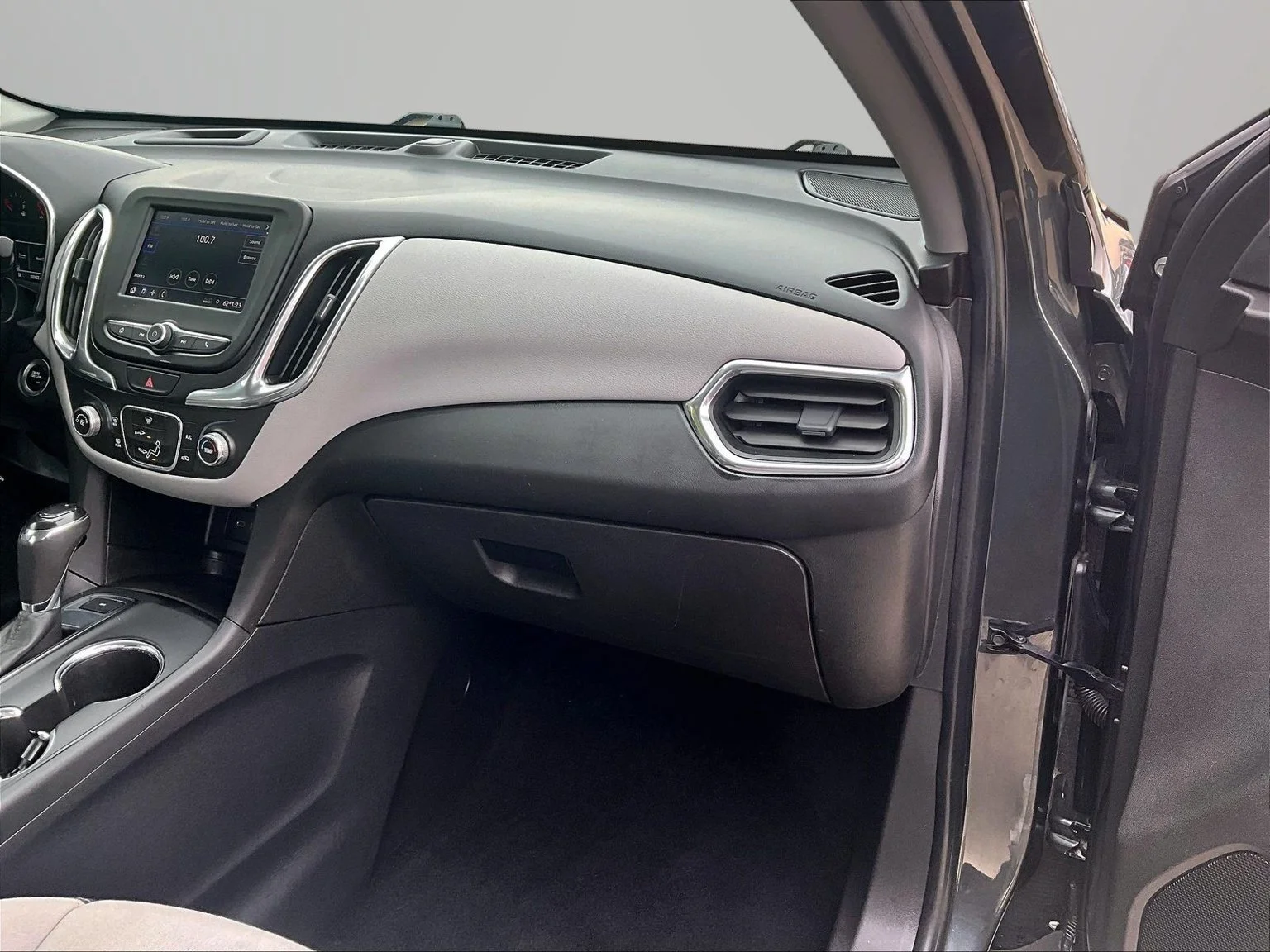 Used 2020 Gray Chevrolet LS image 17