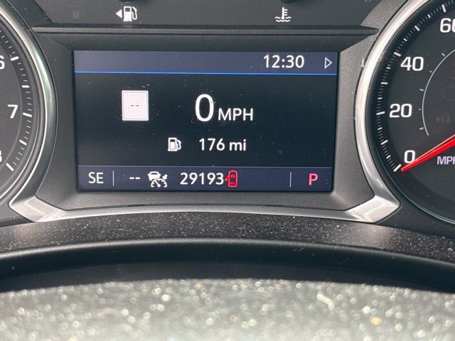 Used 2021 SILVER ICE METALLIC Chevrolet Premier image 18