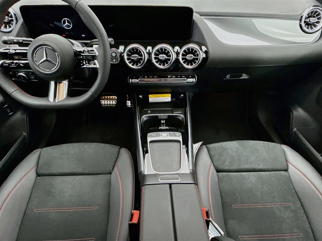 New 2026 Polar White Mercedes-Benz GLA 250 image 13