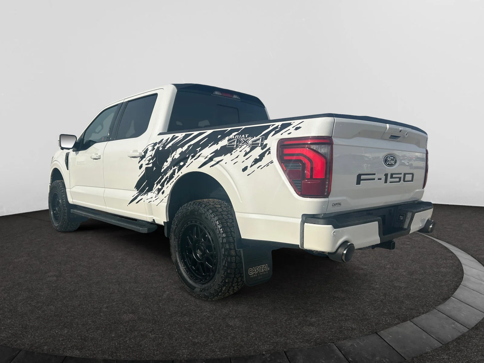 New 2026 Star White Metallic Tri-Coat Ford Lariat* w/ Level Kit, Spoiler, Tonneau  etc image 3