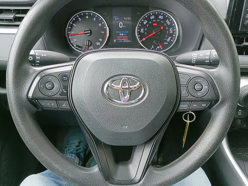 Used 2020 Midnight Black Metallic Toyota LE image 20