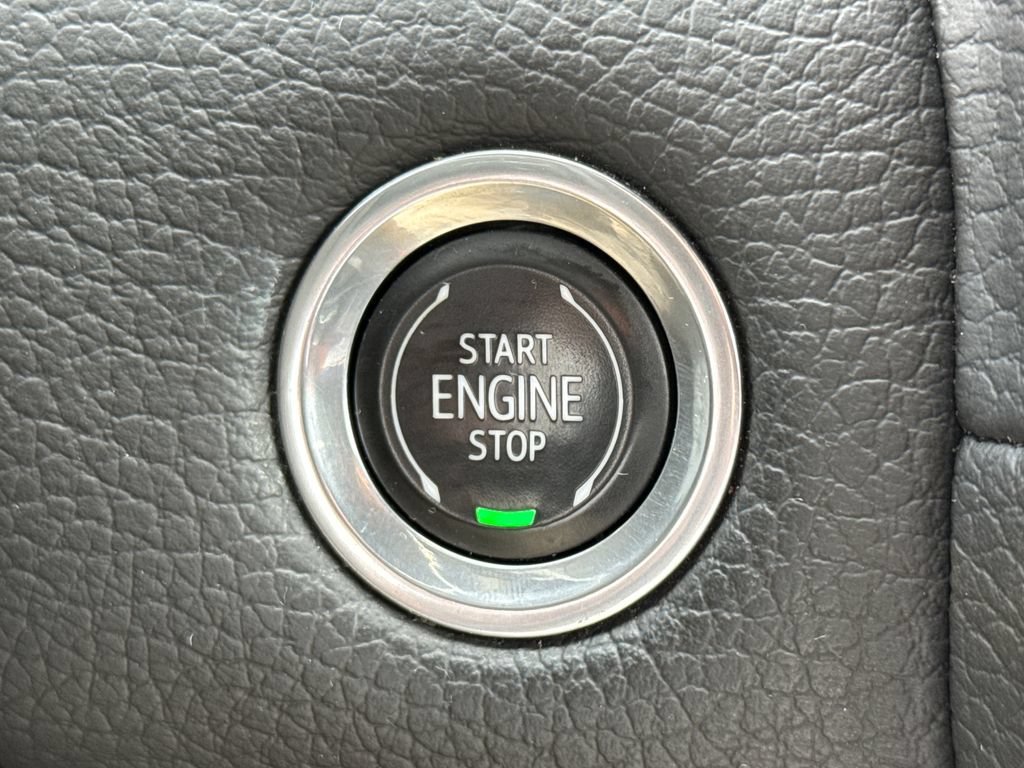 2021 GMC Yukon Denali - Photo 30