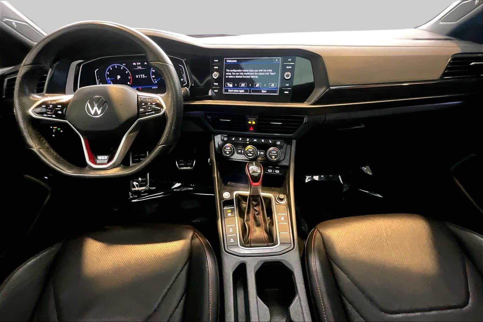 Used 2023 Pure White Volkswagen Autobahn image 15